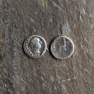 Denar des Vitellius (69 n. Chr.) „CONCORDIA AUG“.