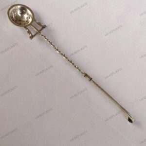 Roman olive spoon from the Augster silver treasure, around 350 AD.